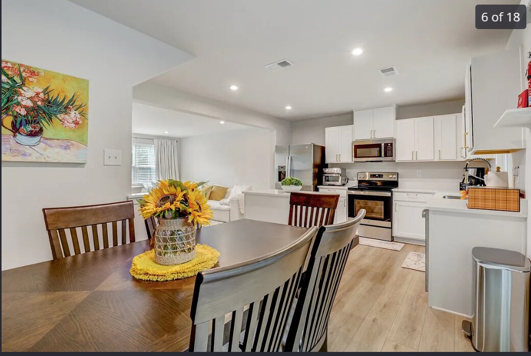 Dinning Room - 1001 Cyprus Ct