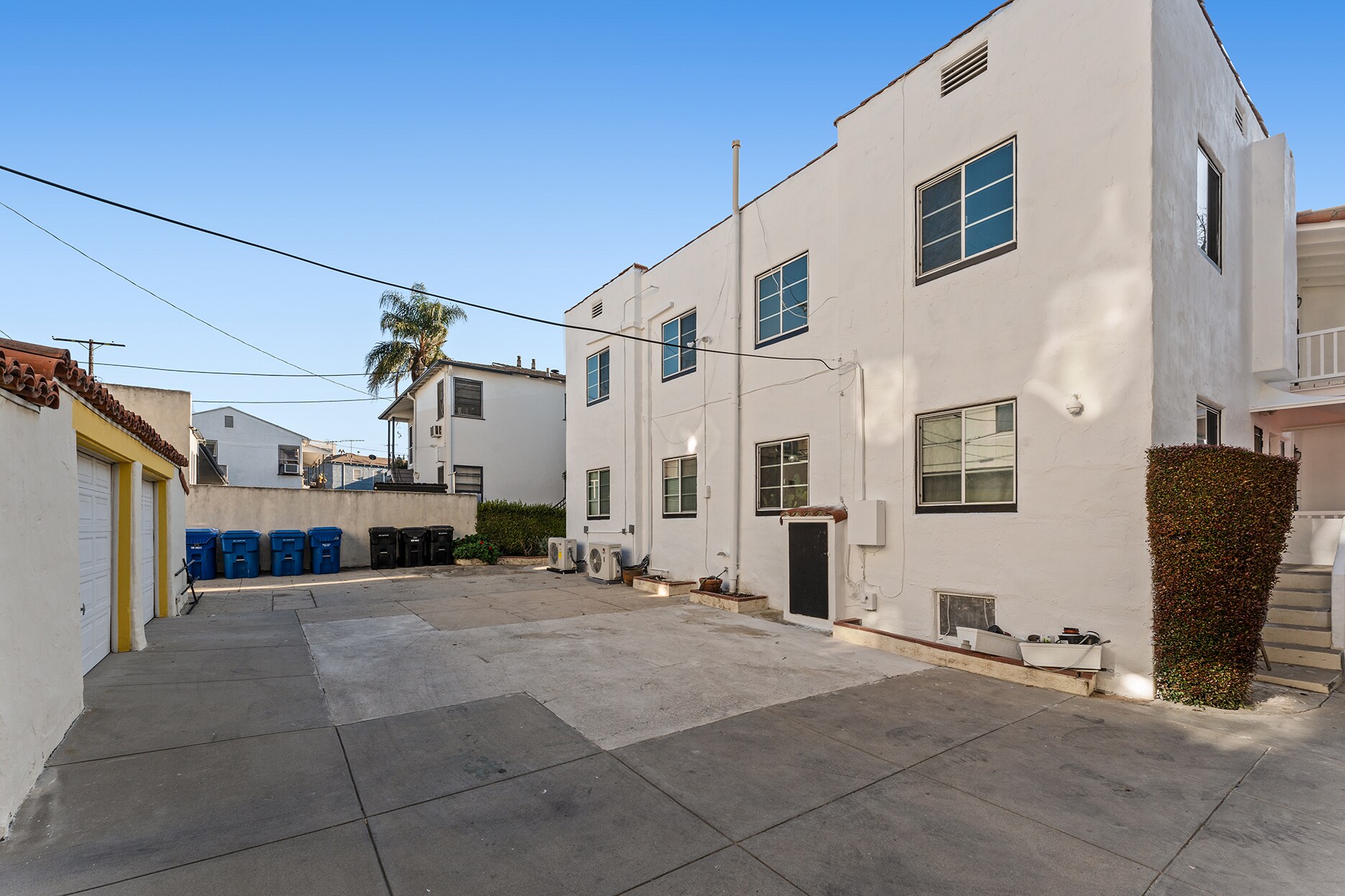 Building Photo - 12109 Hoffman St