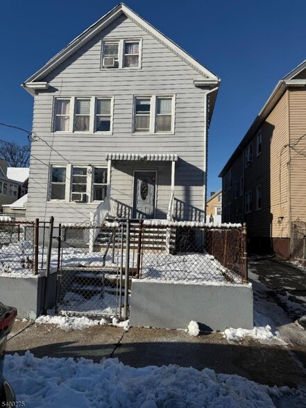 Building Photo - 1010 Kilsyth Rd