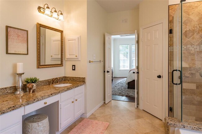 Building Photo - 43 N Greenvine Cir