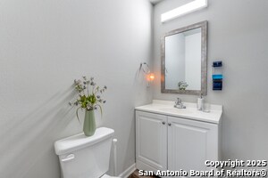 Building Photo - 5027 Blue Bonnet St