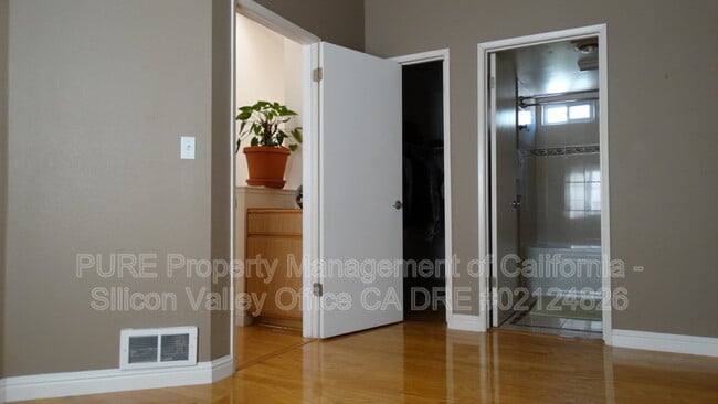 Building Photo - 48 S 23rd St