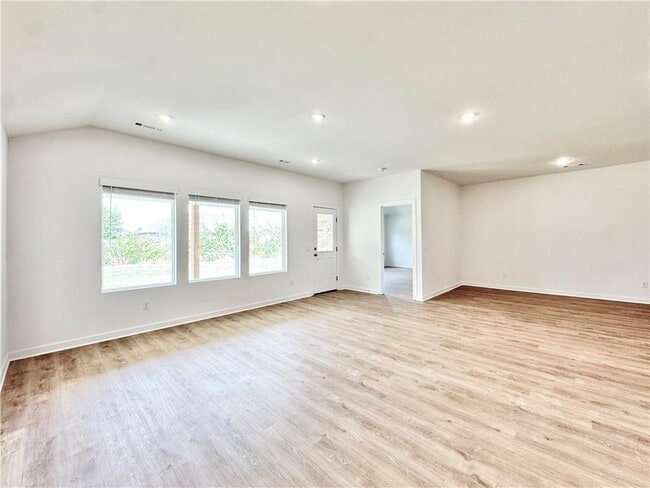 Building Photo - 376 Texas Ave