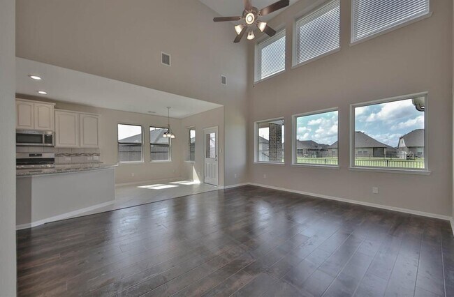 Building Photo - 2211 Dama Dr