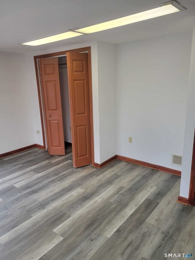 Building Photo - 1 Barristers Ct