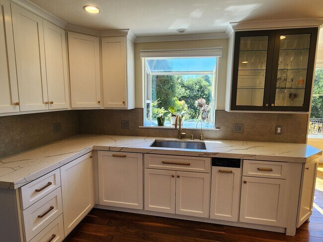 Building Photo - 25875 Estacada Way