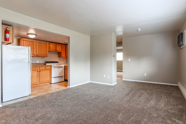 Building Photo - 3 E Central Ave