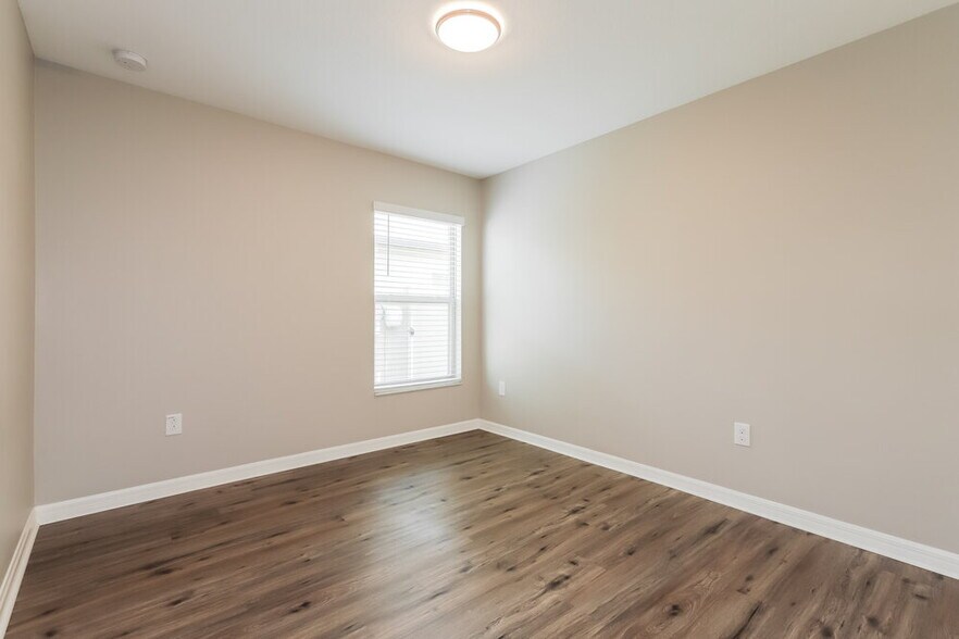 Building Photo - 15708 Charr Island St