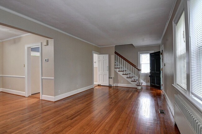 Building Photo - PORTSMOUTH FOR RENT!