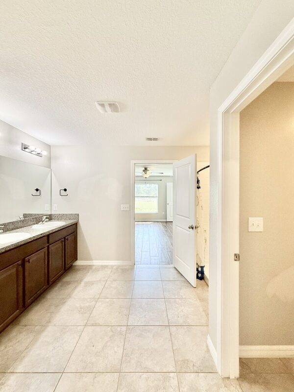 Building Photo - 17134 White Mangrove Dr