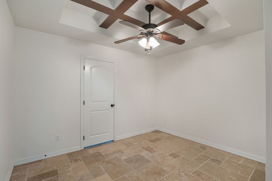 Building Photo - 6707 S Rios St
