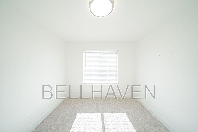 Building Photo - 667 S 2275 W