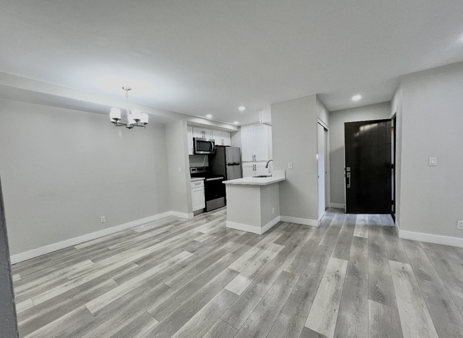 Building Photo - 806 Coriander Dr