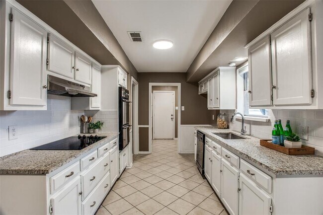 Building Photo - 5409 Firewood Dr