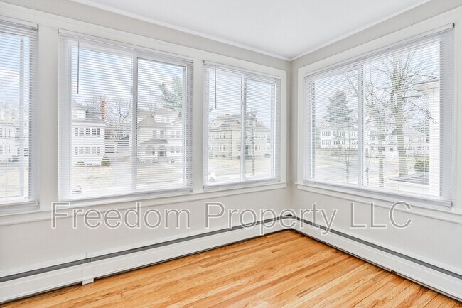 Building Photo - 9 Bretton Rd