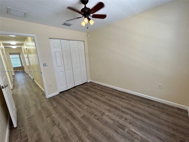 Building Photo - 7828 Parsons Pine Dr