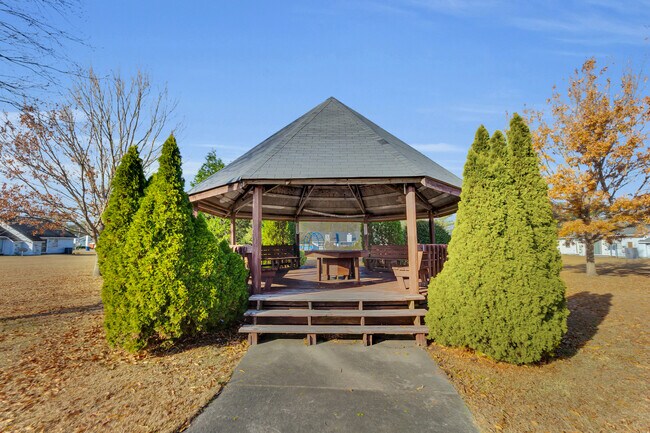 Building Photo - 118 Witten Cir