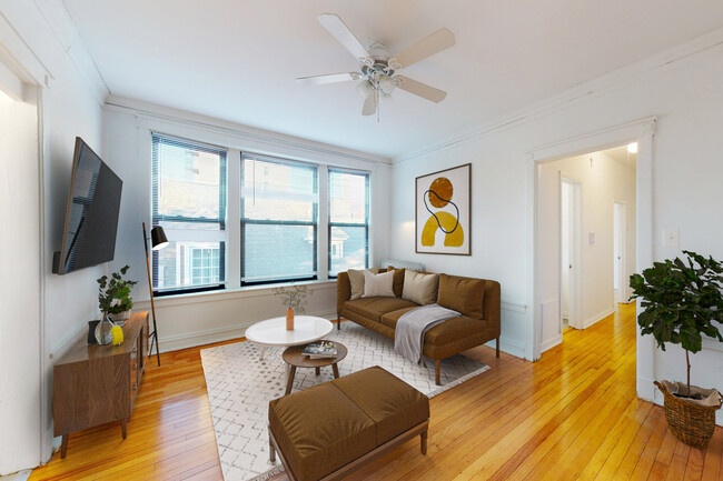 Dining/Living room - 5128-5132 S. Cornell Avenue