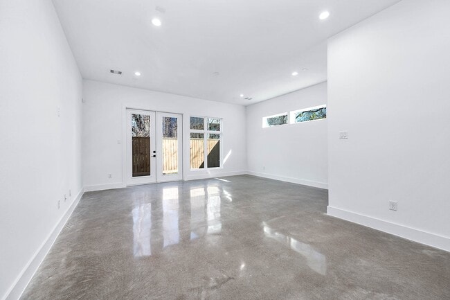 Building Photo - 3411 McGowen St