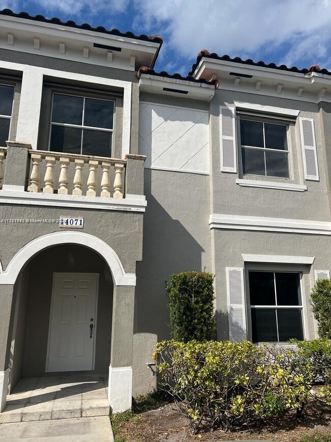 Primary Photo - 14071 SW 49th St
