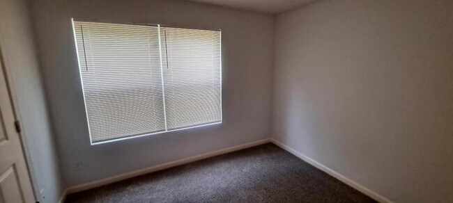 Building Photo - 4204 Fairington Ridge Cir