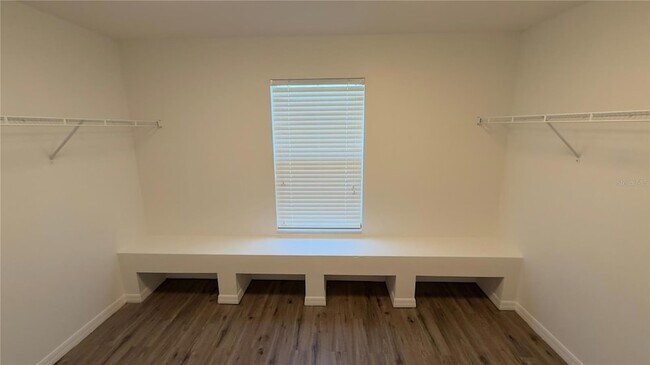 Building Photo - 2255 Sheboygan Pl