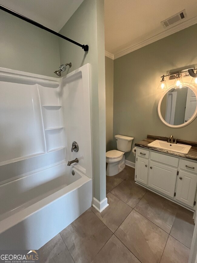 Building Photo - 65 E Main St