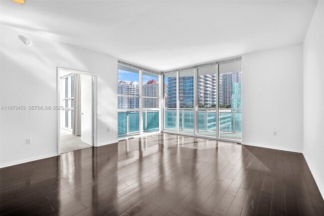 Building Photo - 951 Brickell Ave