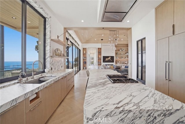 Building Photo - 5520 Horizon Dr