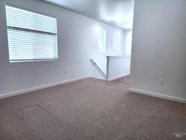 Building Photo - 362 N Lagrasse Ln