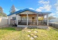 Building Photo - **COMING SOON** Spacious Modern 2 Bedroom ...