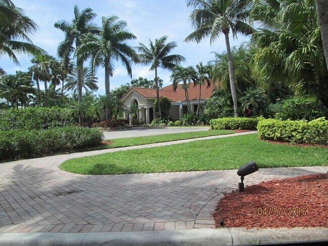 Building Photo - 15095 Michelangelo Blvd