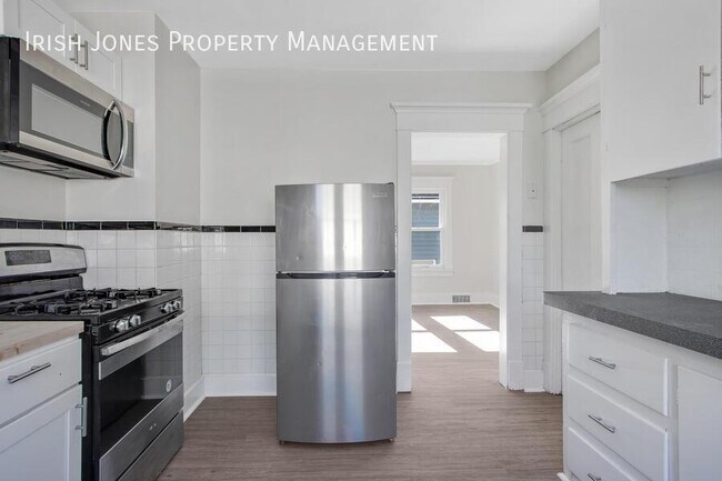 Building Photo - 2518 Delaware Ave