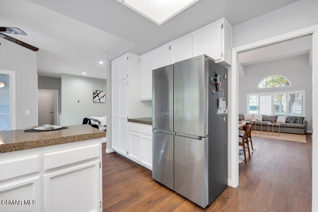 Building Photo - 5092 Benedict Ct