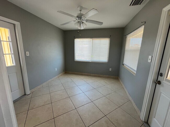 Building Photo - 2154 Inner Cass Cir