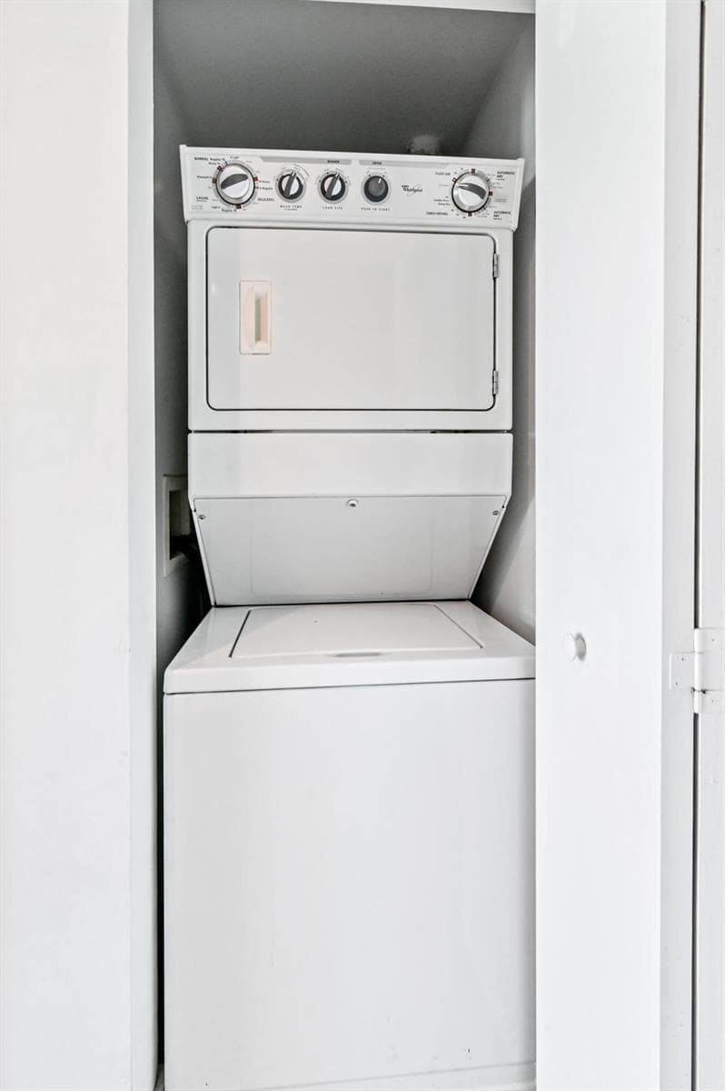 Building Photo - 60 SW 13th St