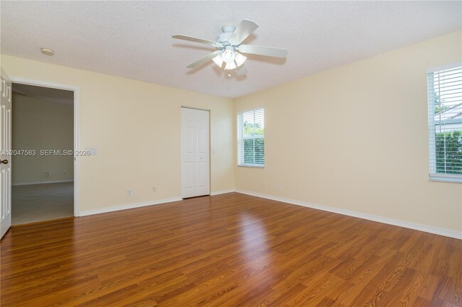 Building Photo - 4152 Pine Ridge Ln