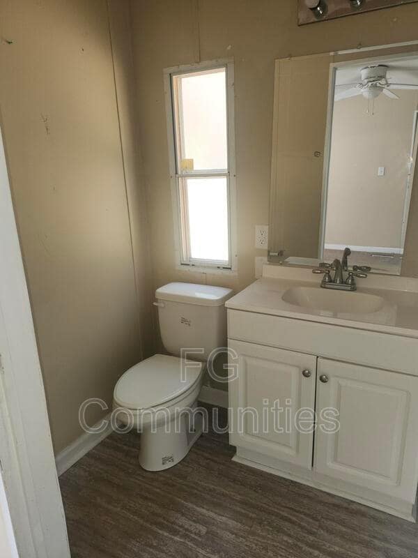 Building Photo - 1021 Crystal Blvd