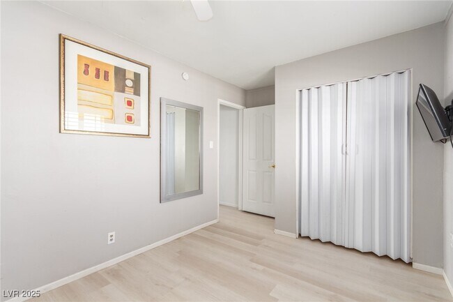 Building Photo - 505 Vincent Way