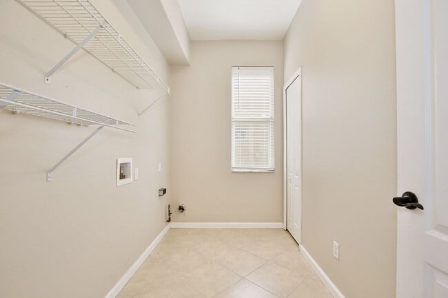 Building Photo - 15601 Bay Vista Dr