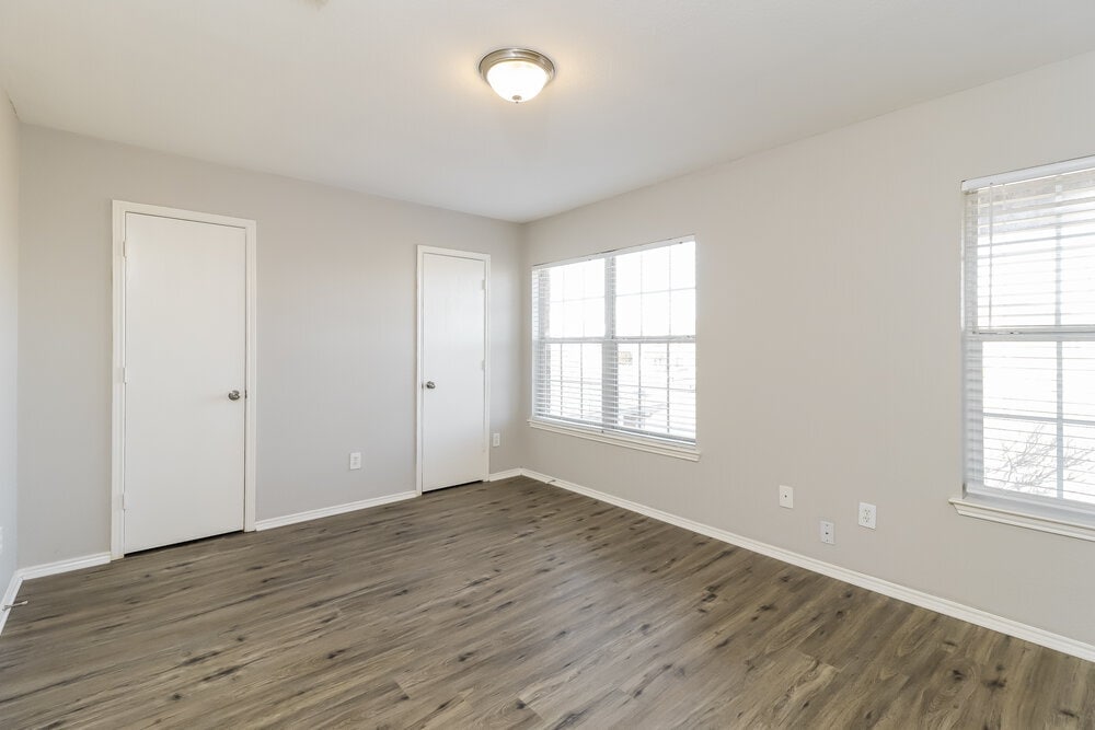 Building Photo - 4649 Sea Ridge Dr