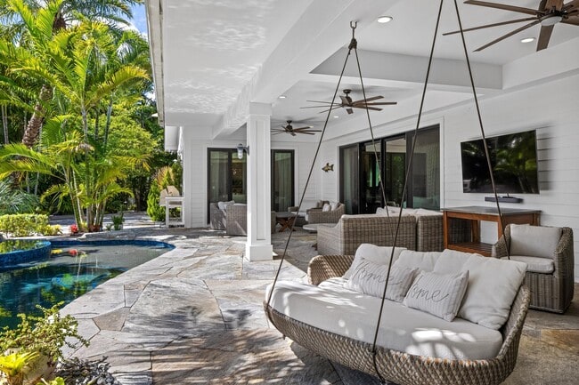 Building Photo - 940 Greenbriar Dr