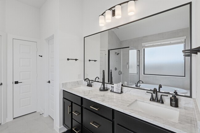 Building Photo - 26506 Brilliant Beam Wy