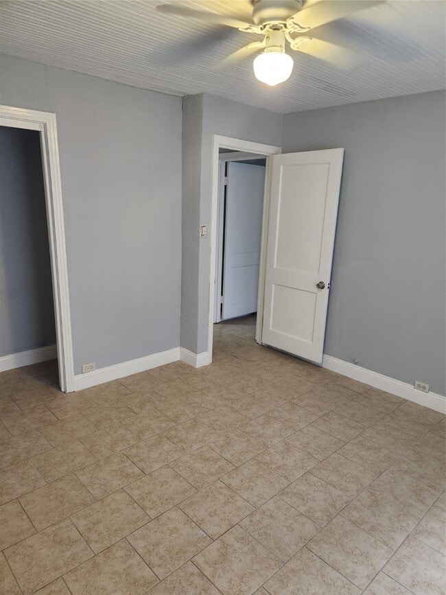 Building Photo - 1705 Frost St