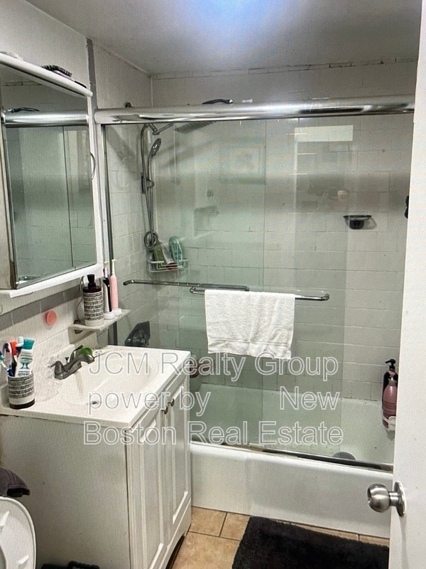 Building Photo - 502 Beach St