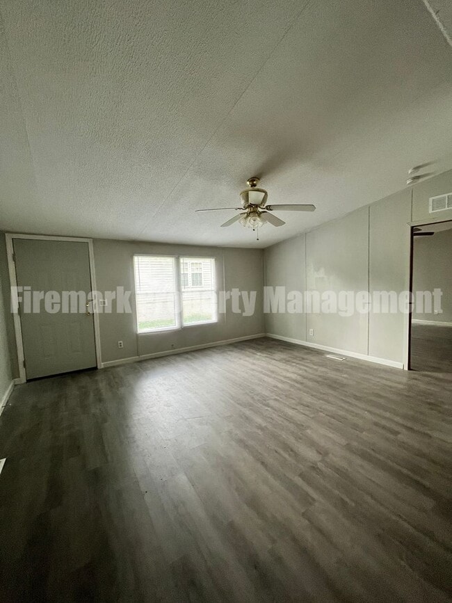 Building Photo - Double Wide for rent in Tullahoma