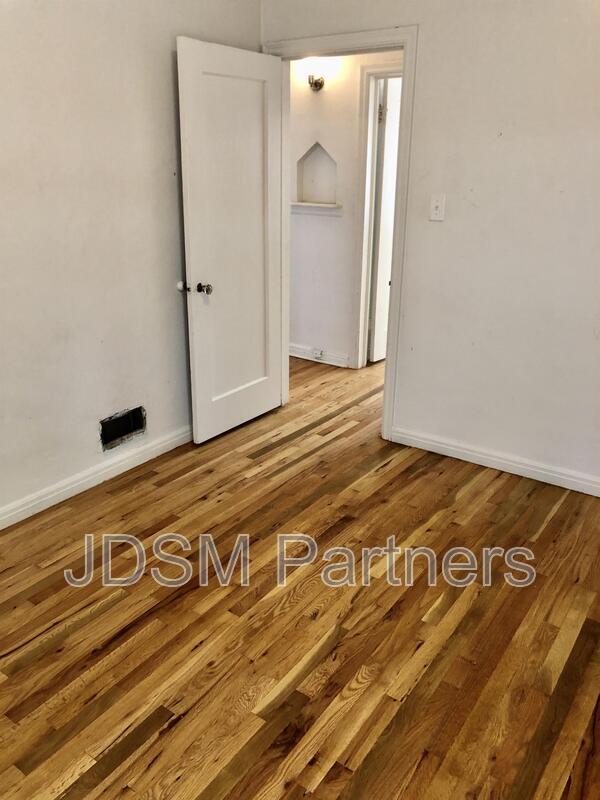 Building Photo - 3735 E 13th Ave