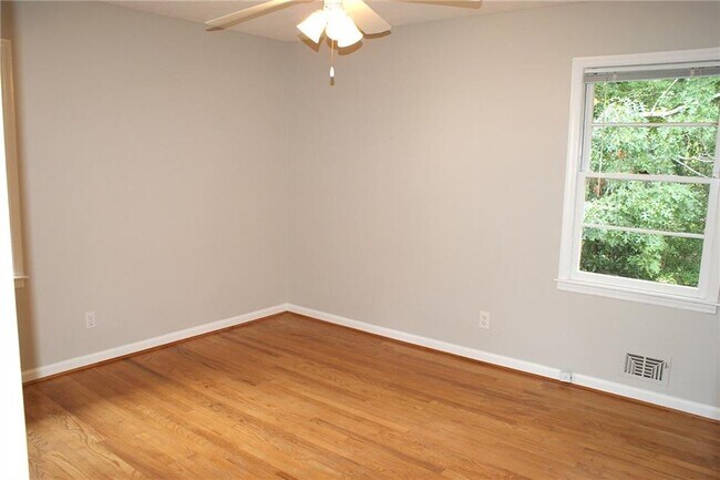 Building Photo - 6725 Ridge Moore Dr NW