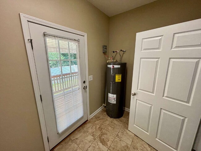 Building Photo - FOR RENT in Enterprise, AL!!