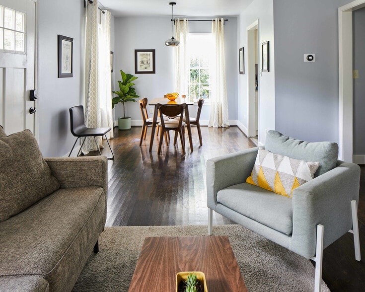 Building Photo - 724 47th Way S